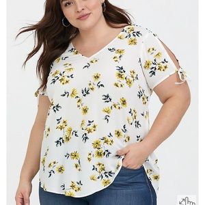 NWT Torrid Floral Top